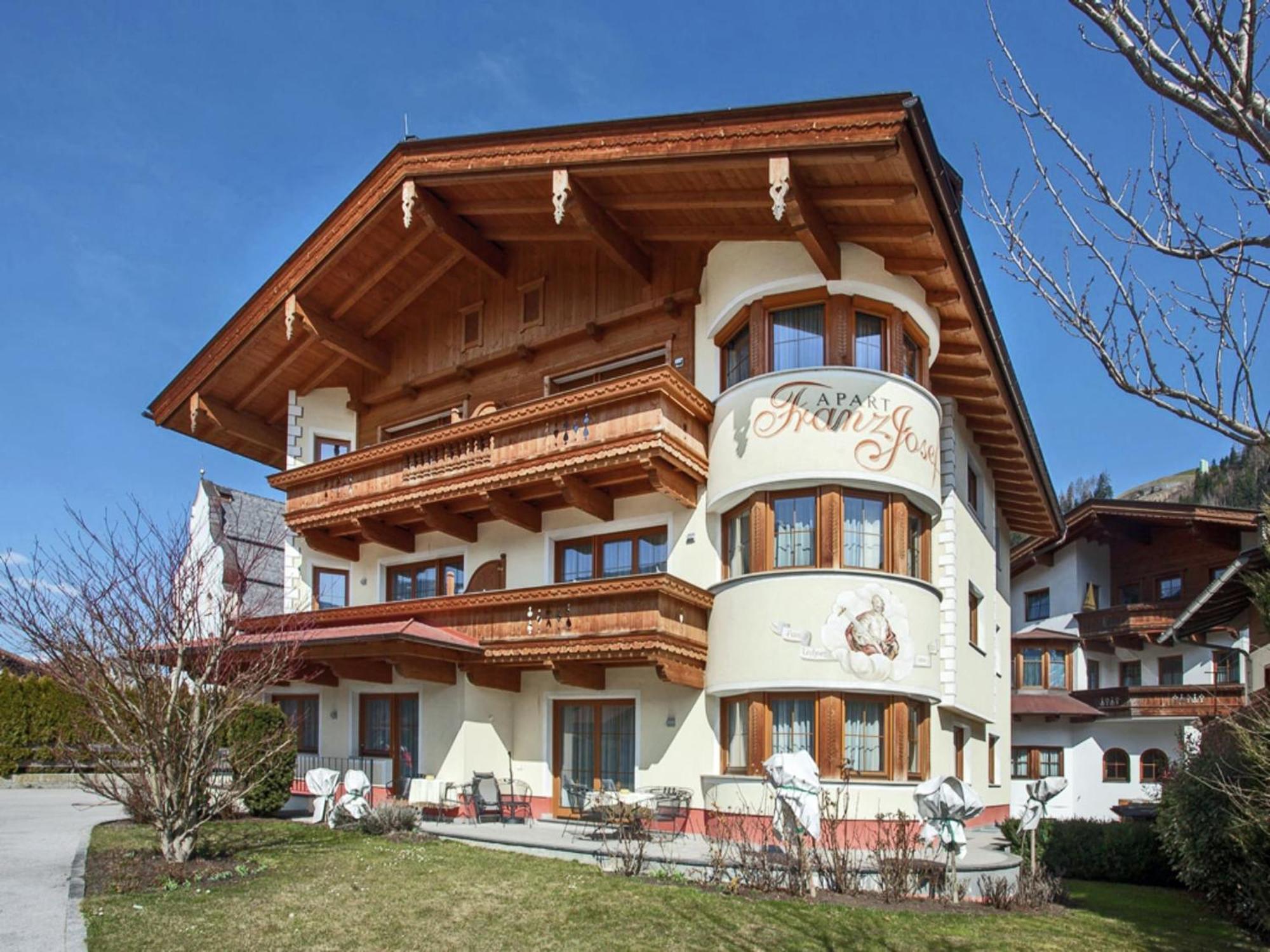 Attractive Holiday Home In Kaltenbach On The Ski Slope Stumm Bagian luar foto