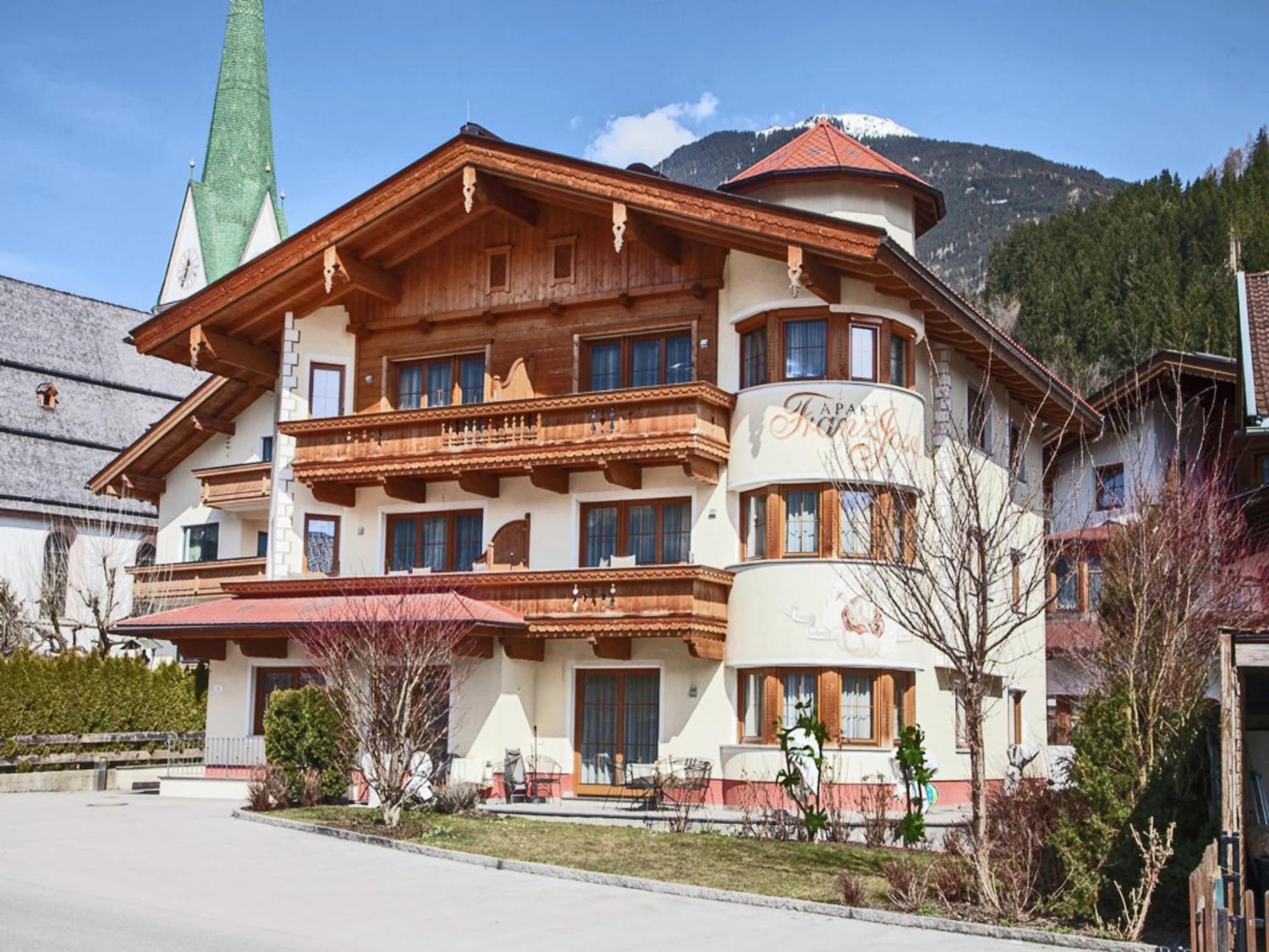 Attractive Holiday Home In Kaltenbach On The Ski Slope Stumm Bagian luar foto
