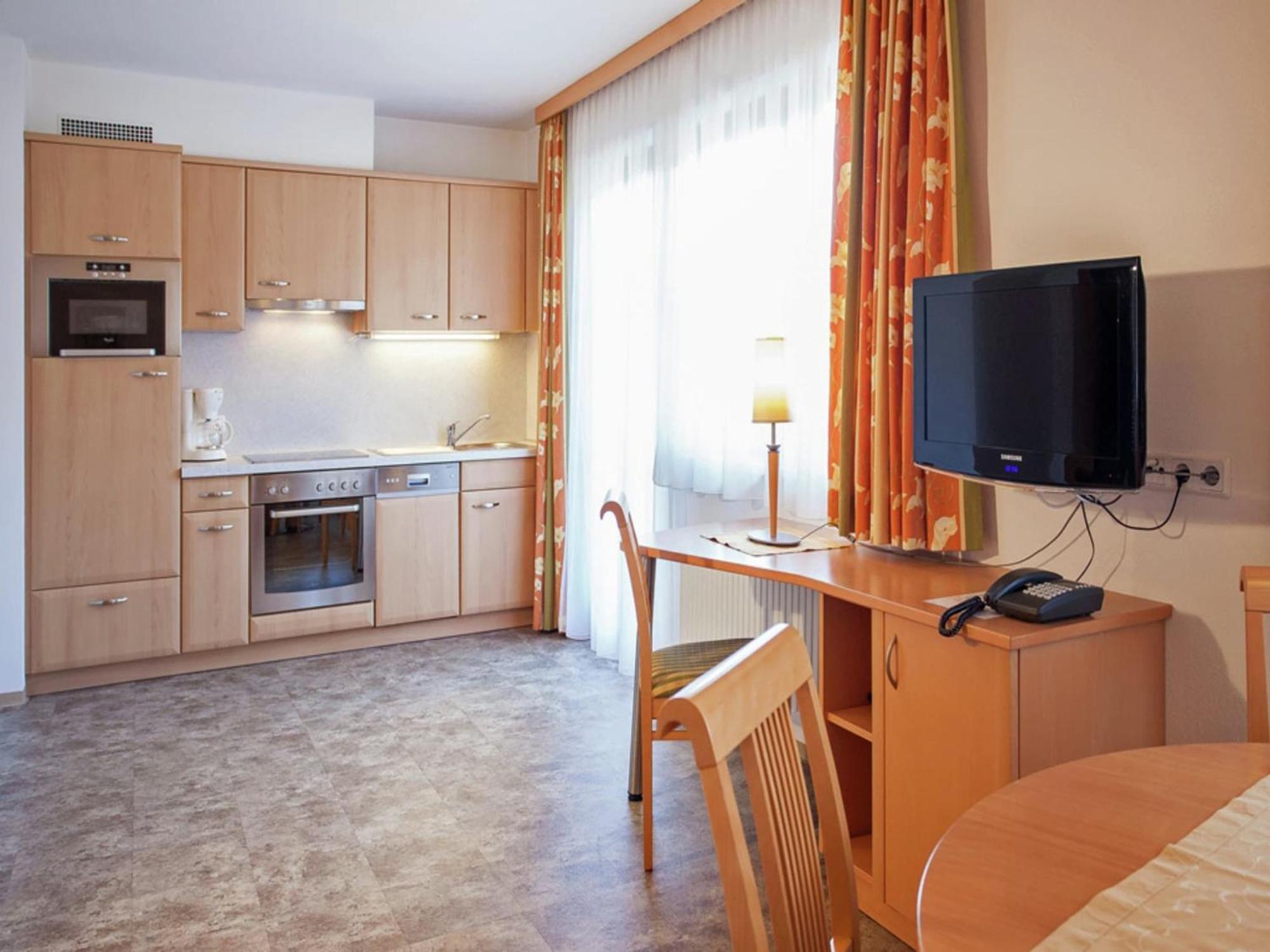Attractive Holiday Home In Kaltenbach On The Ski Slope Stumm Bagian luar foto