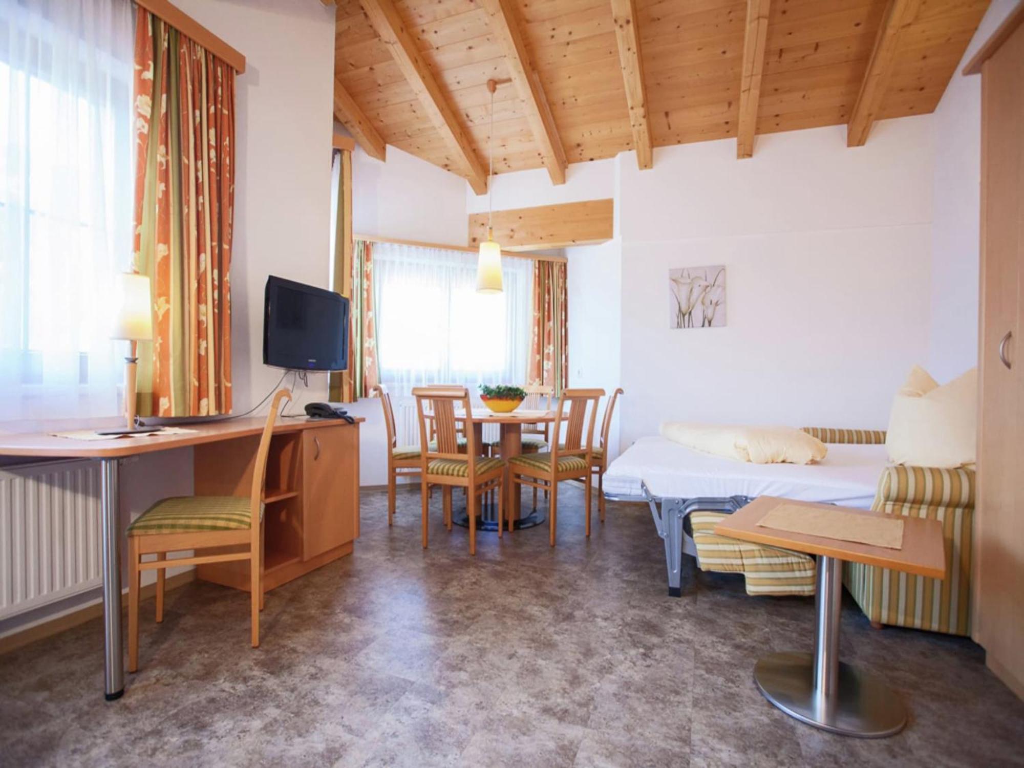 Attractive Holiday Home In Kaltenbach On The Ski Slope Stumm Bagian luar foto