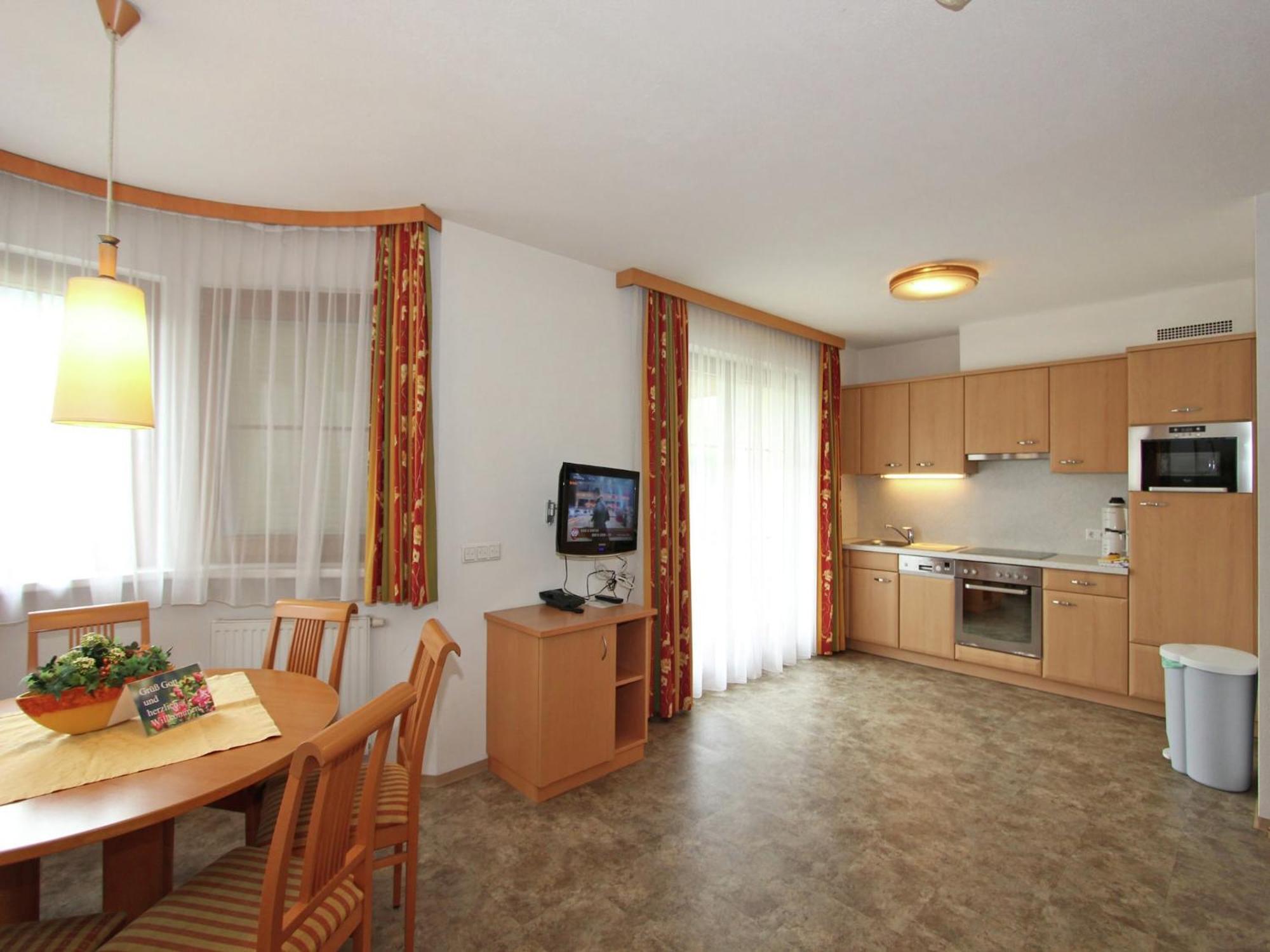 Attractive Holiday Home In Kaltenbach On The Ski Slope Stumm Bagian luar foto