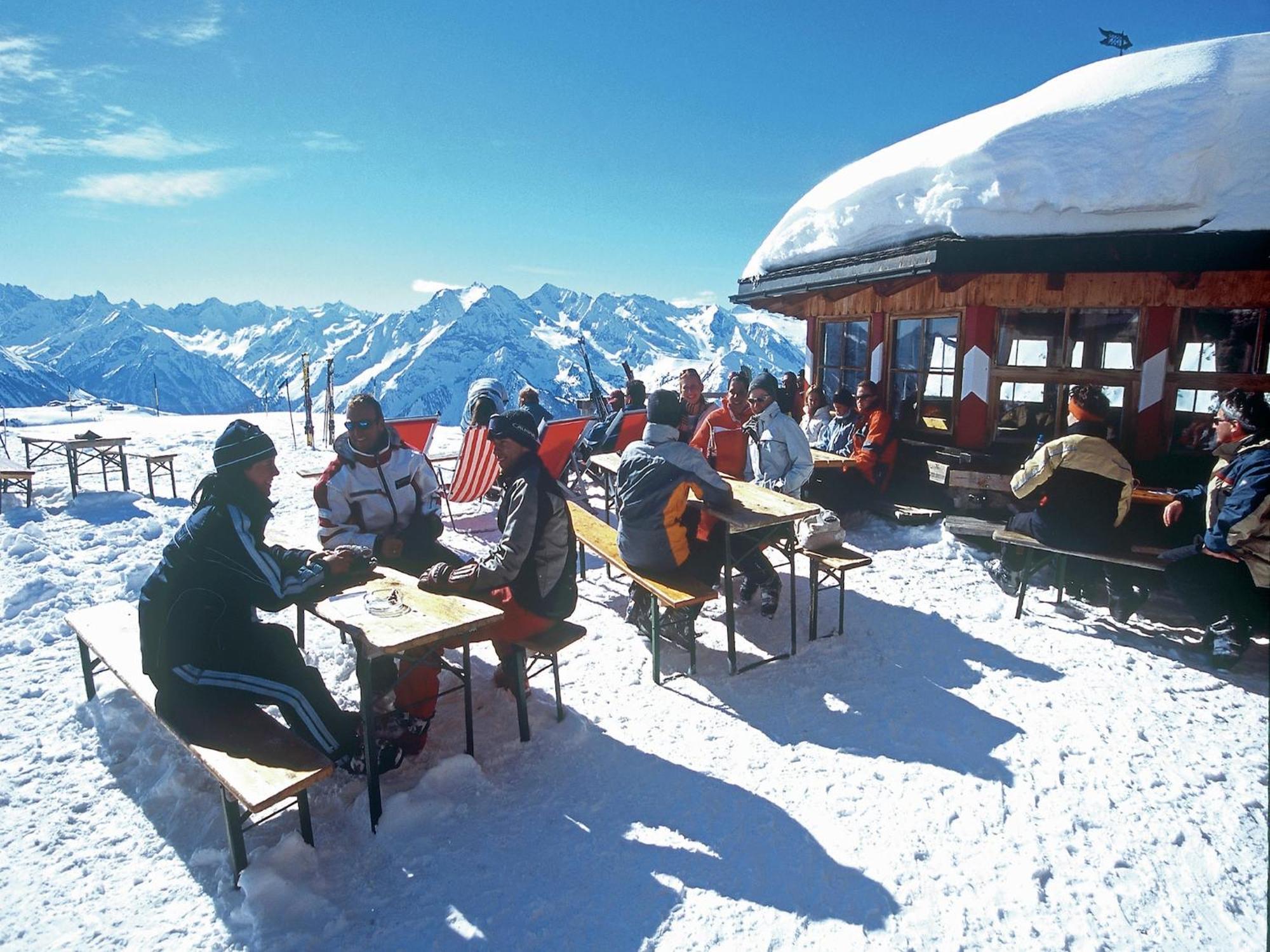 Attractive Holiday Home In Kaltenbach On The Ski Slope Stumm Bagian luar foto