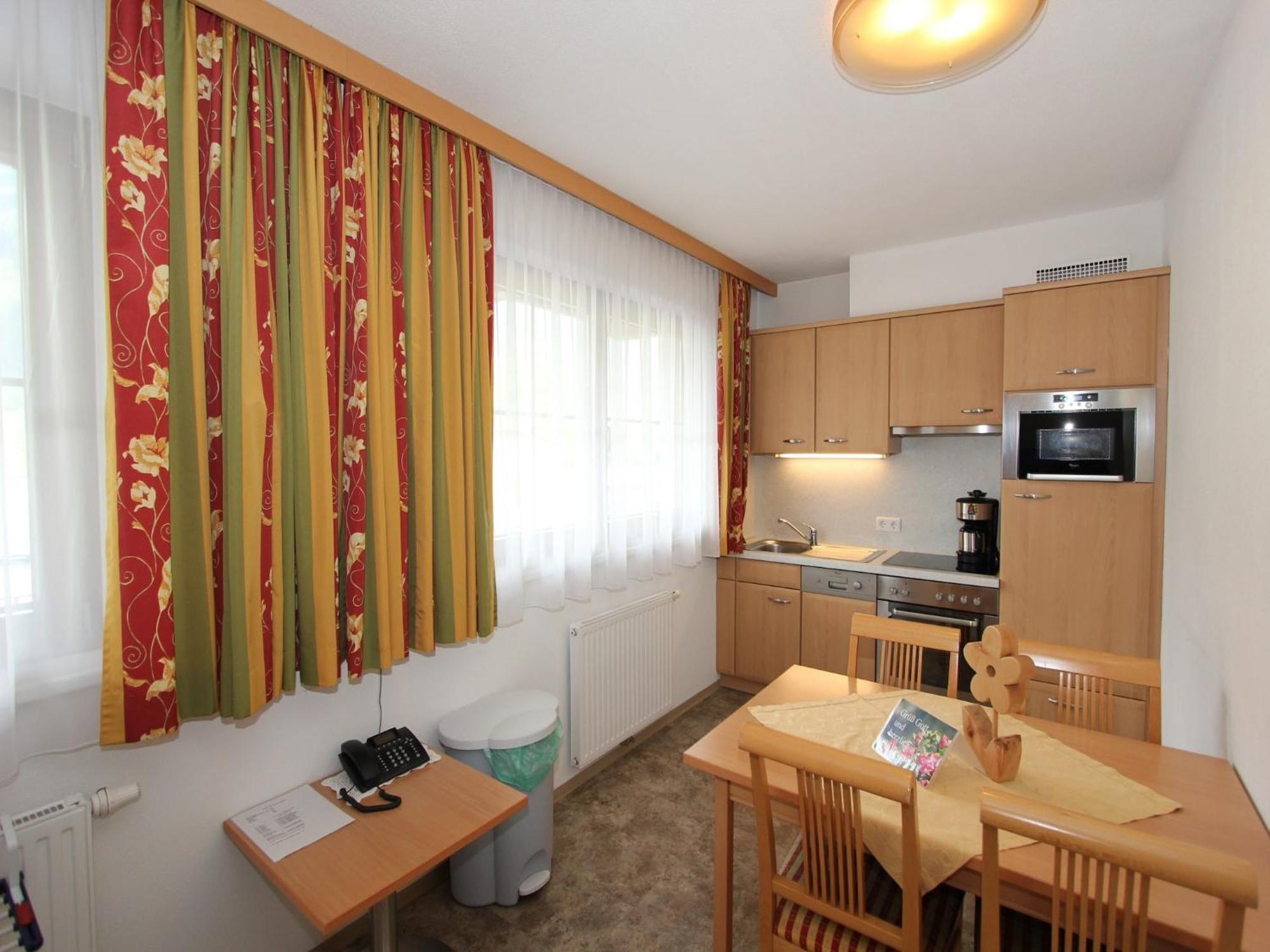 Attractive Holiday Home In Kaltenbach On The Ski Slope Stumm Bagian luar foto